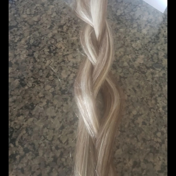 Human hair extensions - Picture 9 of 14
